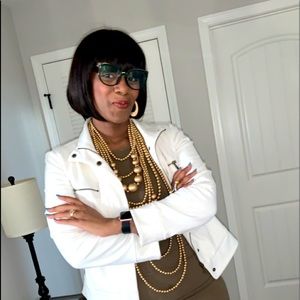 Meet your Posher, Regina